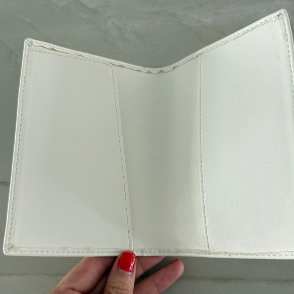 Gray Malin Ski Travel Set - Passport Case & Luggage Tag - Picture 6 of 9